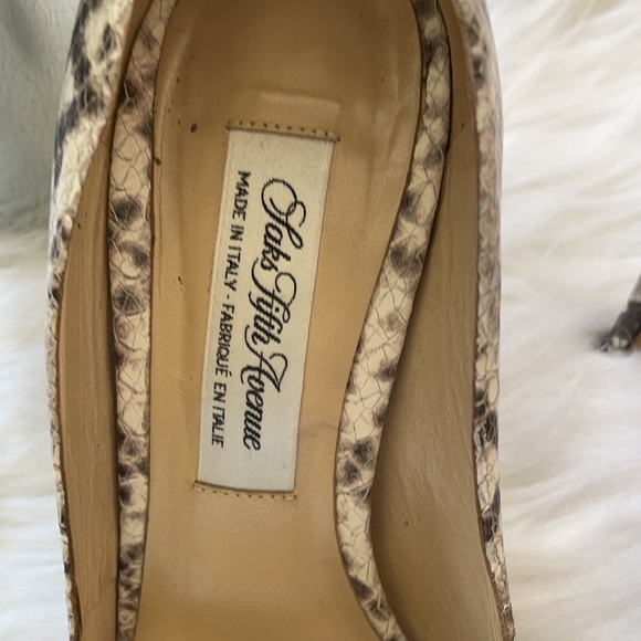 EUC Saks 5th Avenue piton leather. 6.5 - Picture 5 of 7